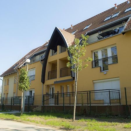 Smarthome Apartman Hajdúszoboszló Buitenkant foto